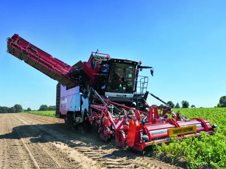 Dewulf Upgrades Kwatro Self-Propelled Harvester to Strengthen Efficiency in Industrial Root Crop Harvesting